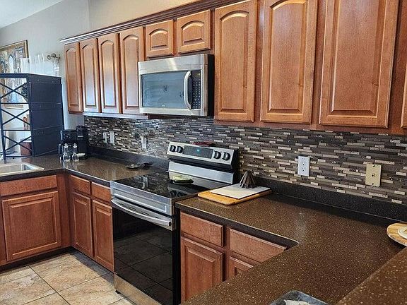 2nd image of 108 W Ridgeview Trail