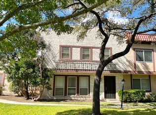 6838 Crown Rdg, San Antonio, TX 78239