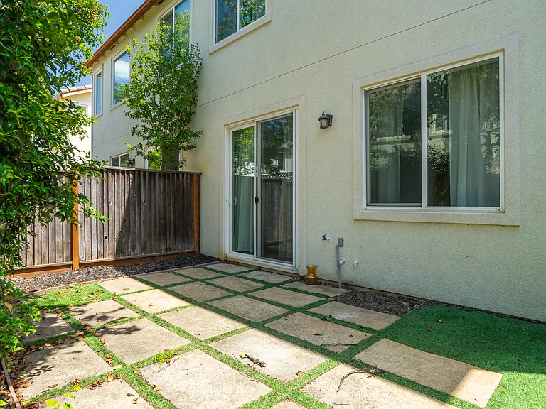 361 Gabiano Ct — Photo 32