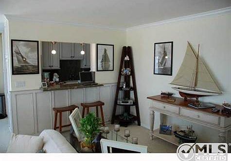 3rd image of 1235 Parker Pl Unit 2L