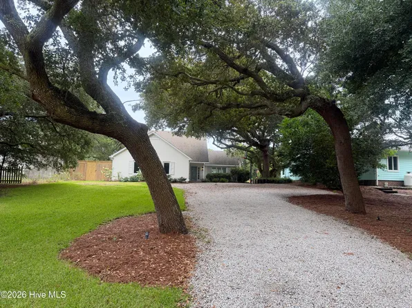 118 Beechwood Drive, Pine Knoll Shores, NC 28512