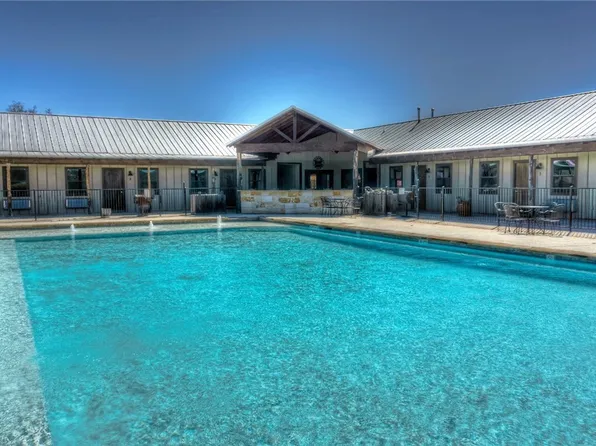 16 Mountain Laurel Ln, Concan, TX 78838