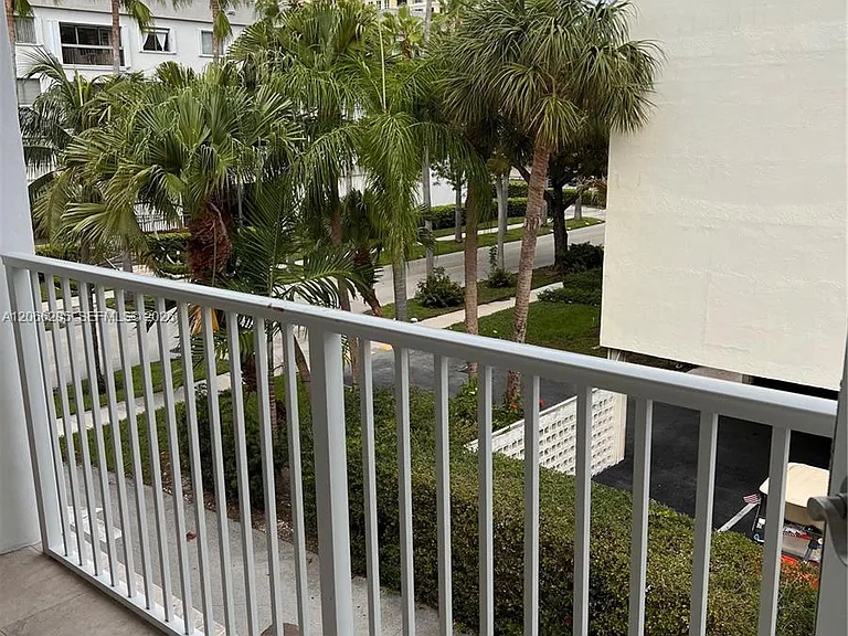 240 Galen Dr #302 — Photo 3