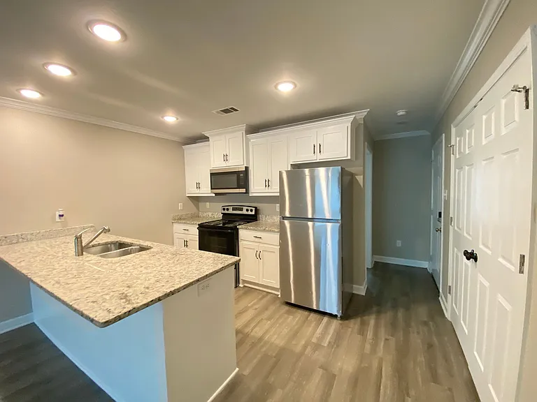 8821 Winston Dr — Photo 16