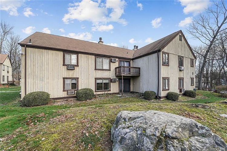 1st image of 4 Heritage Dr Unit A