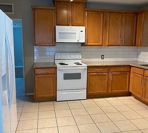 5th image of 528 E Osborn Rd