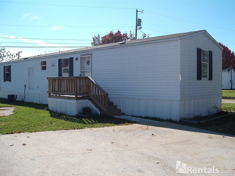 1st image of 220 Trace Ln