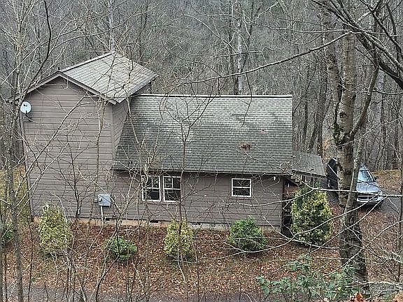 3rd image of 58 Quiet Cove Pl