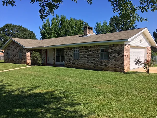 2409 E Birch Dr