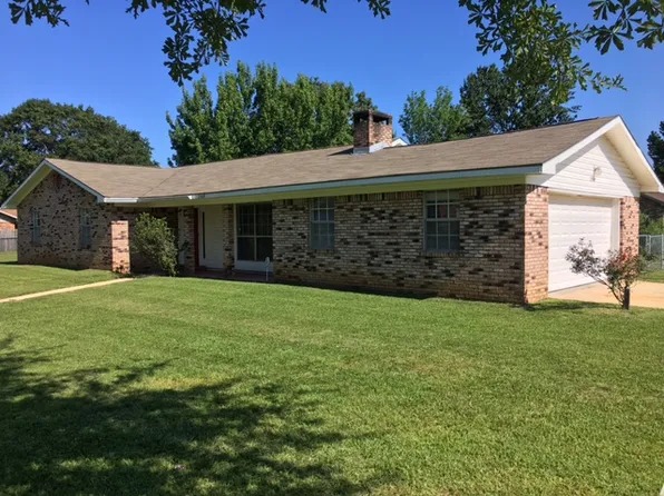 2409 E Birch Dr, Gulfport, MS 39503