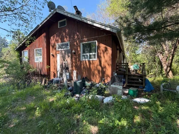 64 N Maple St, Hadley, MA 01035