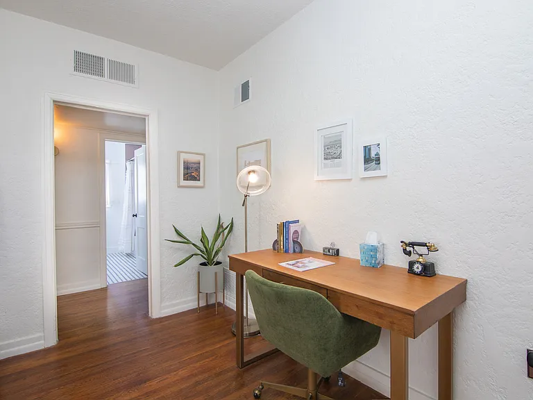 117 W Glenrosa Ave — Photo 12