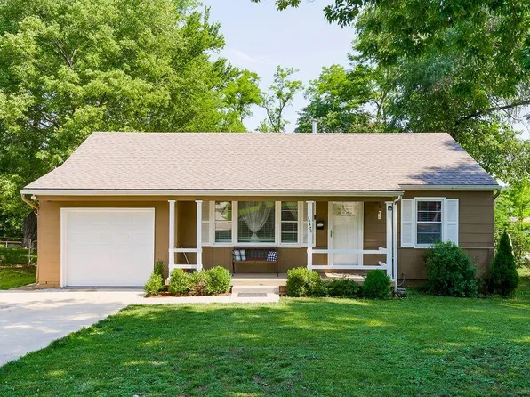 10420 W 63rd Ter, Shawnee, KS 66203