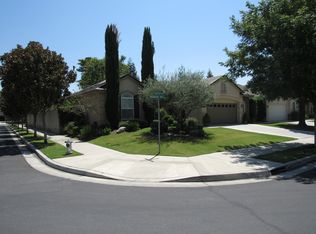 10101 Brigadoon Rose St, Bakersfield, CA