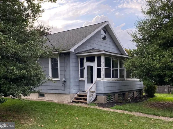 371 Vetterlein Ave, Hamilton, NJ 08619