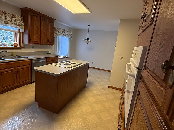 2nd image of 12343 Secor Rd
