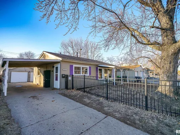 1503 S 18th St, Pekin, IL 61554