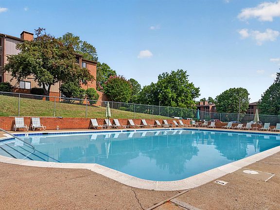 4th image of 128 Turtle Creek Rd APT 6