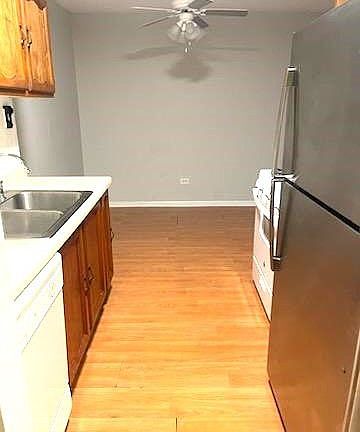 3rd image of 8936 N Parkside Ave APT 205