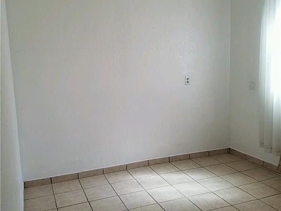 4th image of 316 Stewart Dr