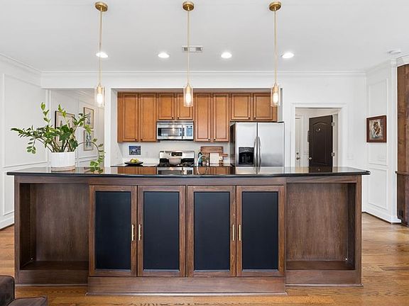 3rd image of 2838 Jordan Oaks Ln