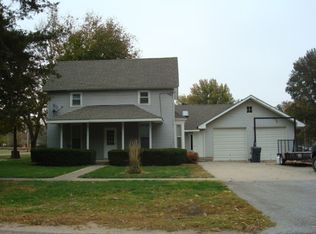 535 Spruce St, Valparaiso, NE 68065