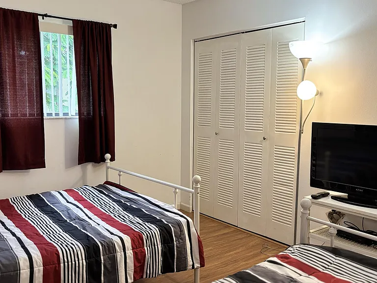 5130 Las Verdes Cir — Photo 23