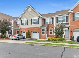 19 William Blow Ct, Edison, NJ 08837