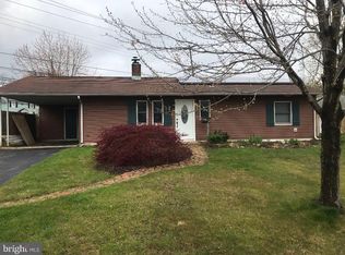 1 Border Rock Rd, Levittown, PA 19057