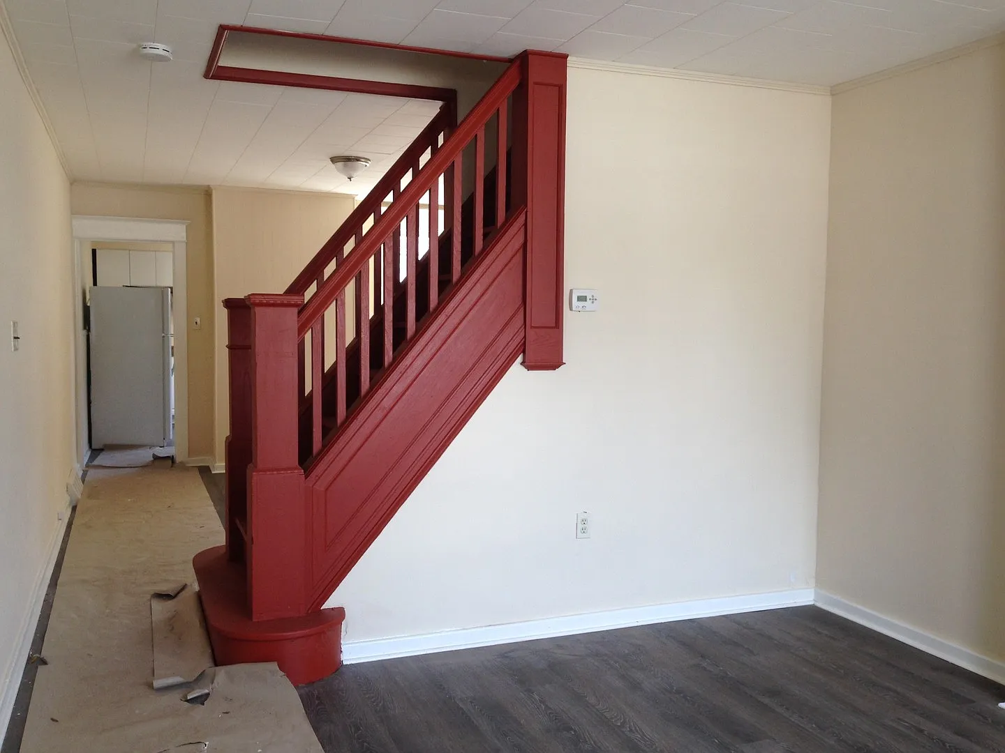 Great Home!! Spacious Living Area! Back Yard and Deck! Washer/Dryer Hook-Ups! — Photo 4