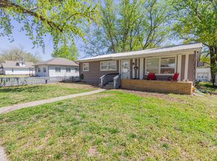 606 Washington St, Clay Center, KS 67432