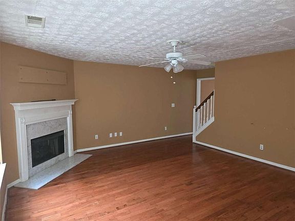 5th image of 4410 Cross Ln