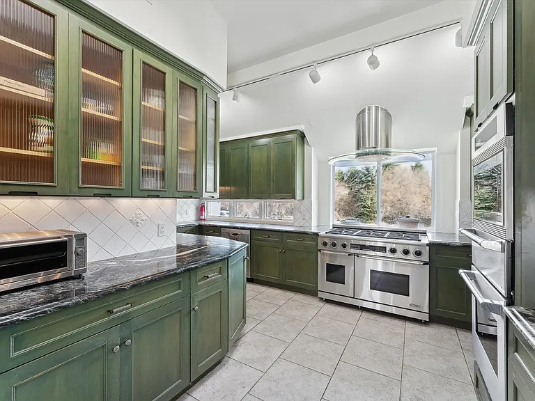 11 Watersedge Ct — Photo 13