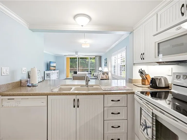 1083 Forest Lakes Dr #209 — Photo 15