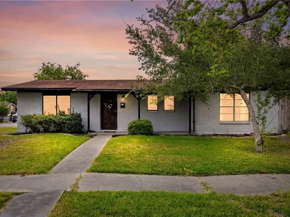 1102 Bradshaw Dr, Corpus Christi, TX 78412