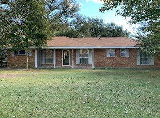 136 Ambler Rd, Leesville, LA 71446