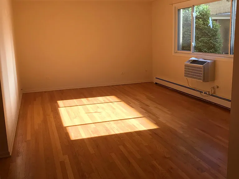 1118 Greenleaf Ave #1-B — Photo 7