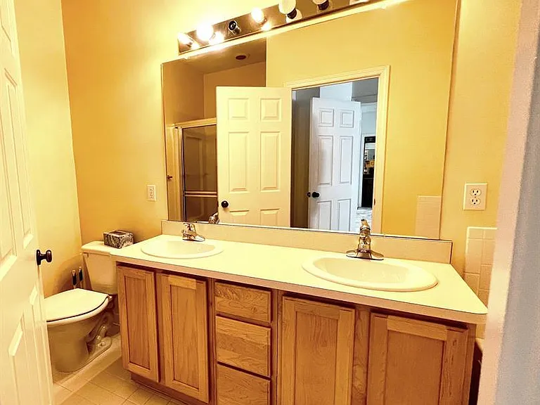 3111 Camden Dr — Photo 7