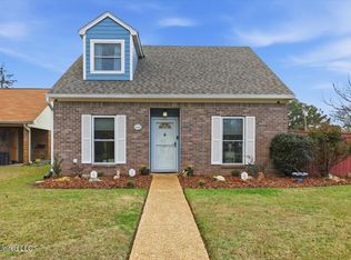 22 Ashland Ave, Brandon, MS 39047