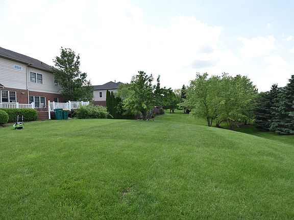 4th image of 47590 Aberdeen Dr