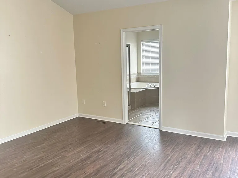 1007 Meandering Way — Photo 14