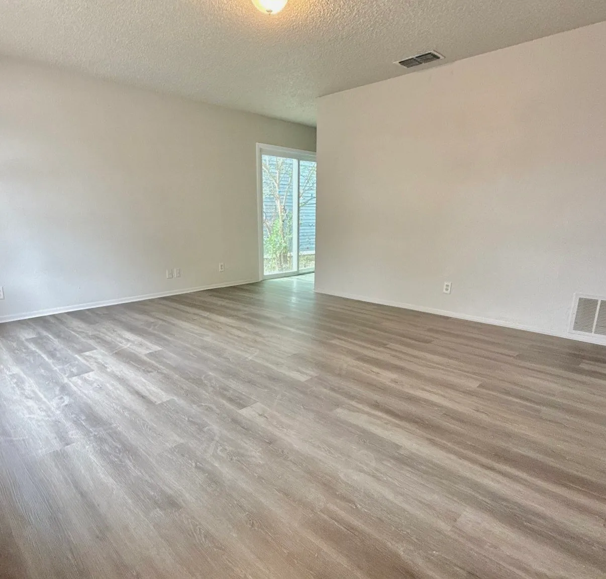 4315 Lehman Dr — Photo 2