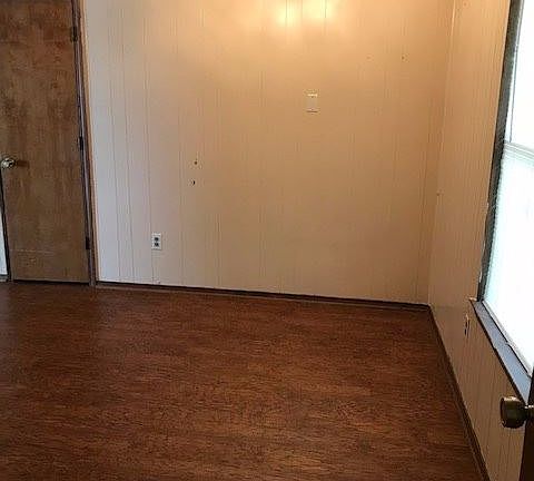 4th image of 216 Karem Cir