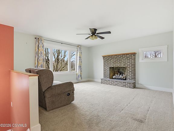 5th image of 704 Bogar Dr