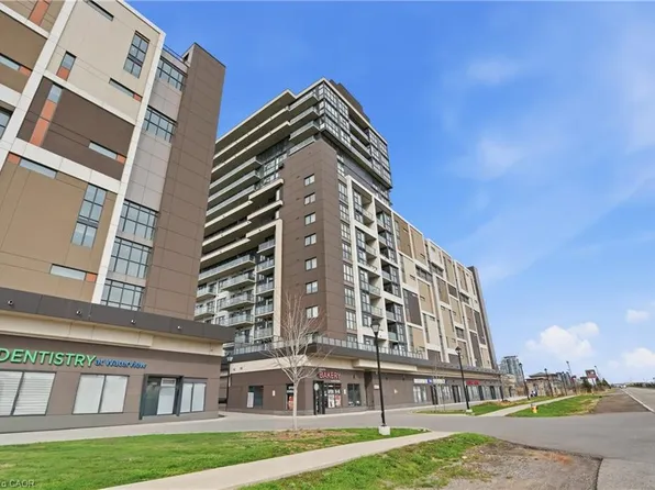 550 N Service Rd #1504, Grimsby, ON L3M