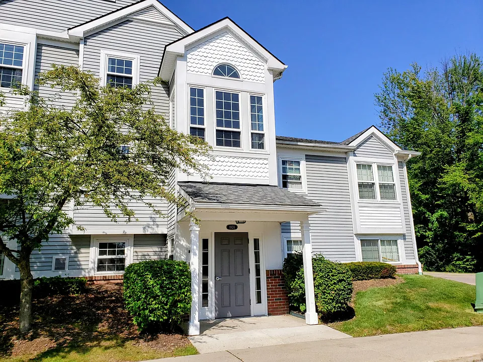 Brookwood Apartments