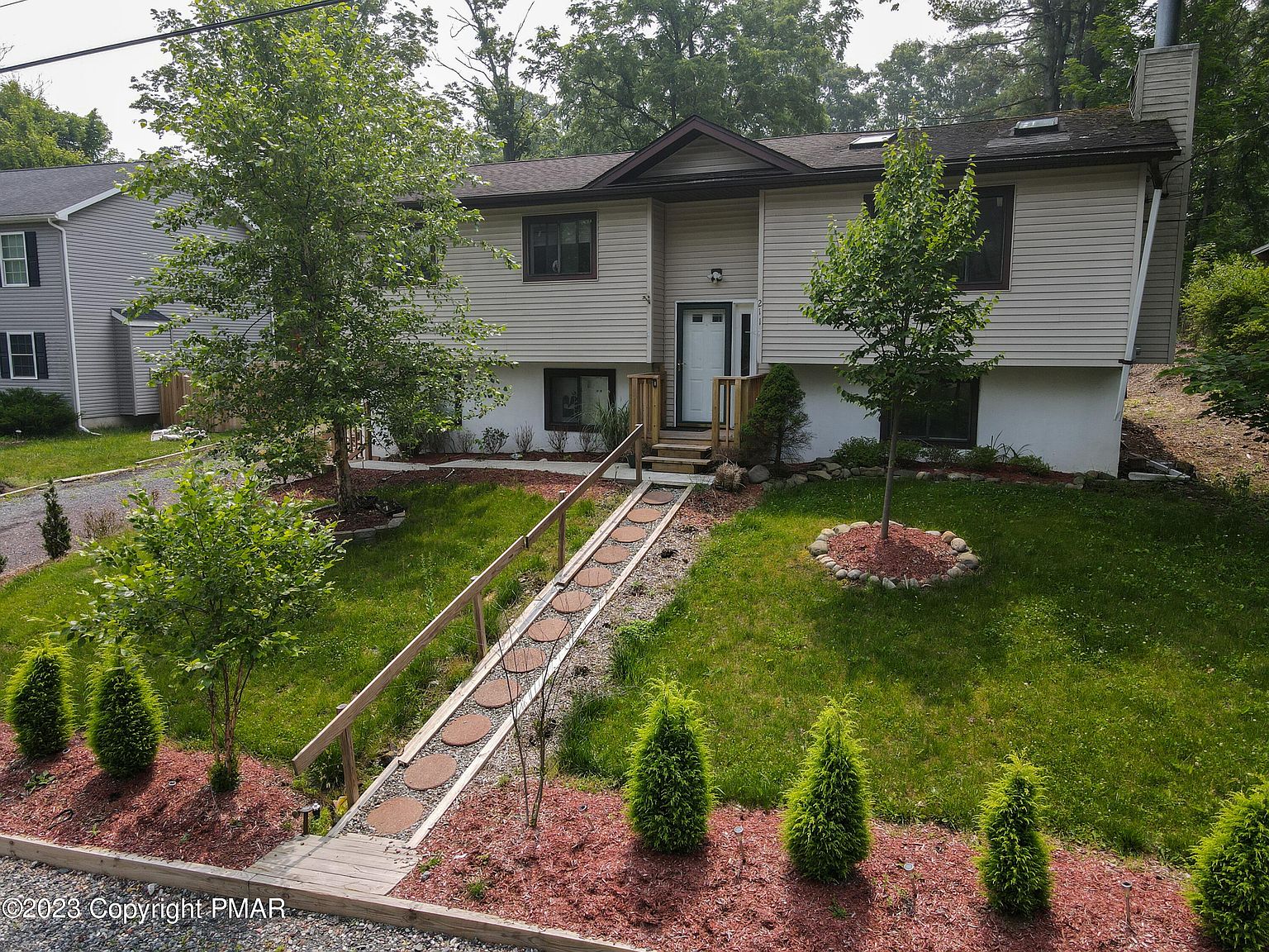 211 Wilbur Bloom Blvd, East Stroudsburg, PA 18302 Zillow