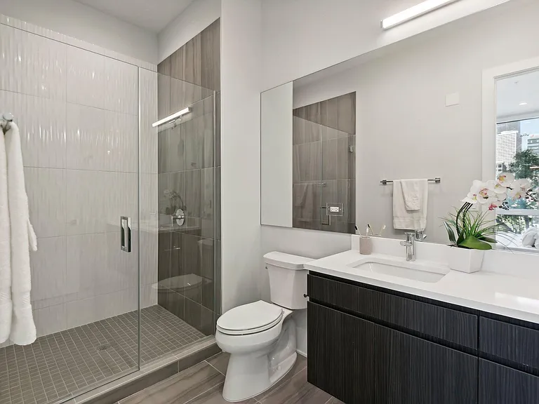 Luxe Suites Chicago Luxury Apartments — Photo 25