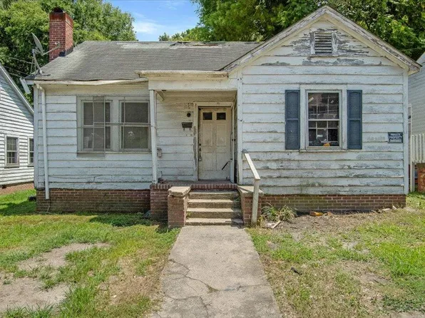 116 N College St, Henderson, NC 27536