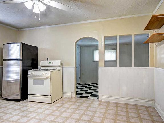 5th image of 551 Lilly Ave